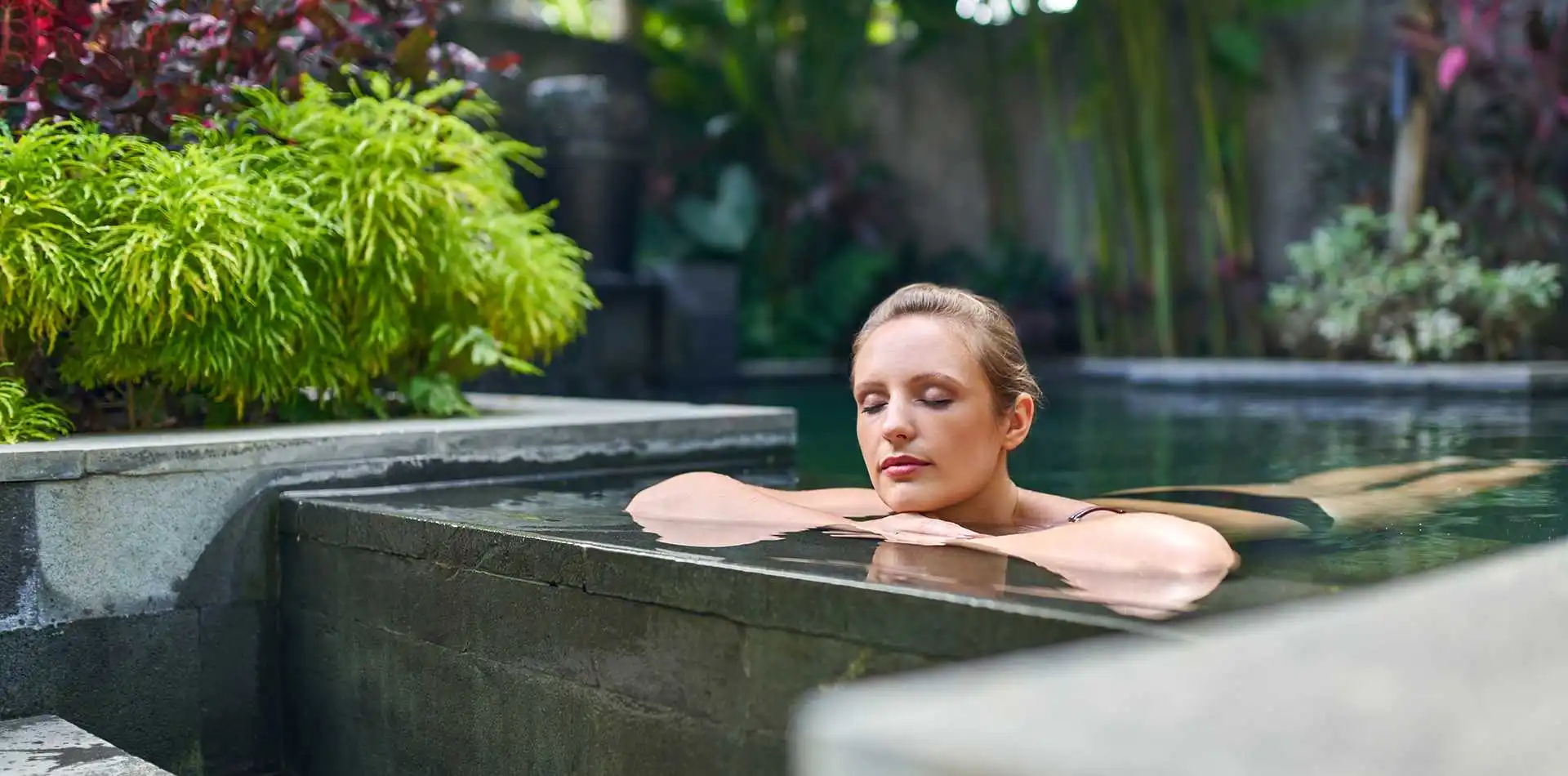 Les meilleures solutions pour réduire le bruit de votre pompe de piscine