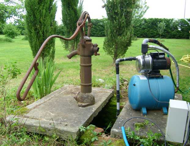 Récupérer de l'eau grâce à une pompe immergée