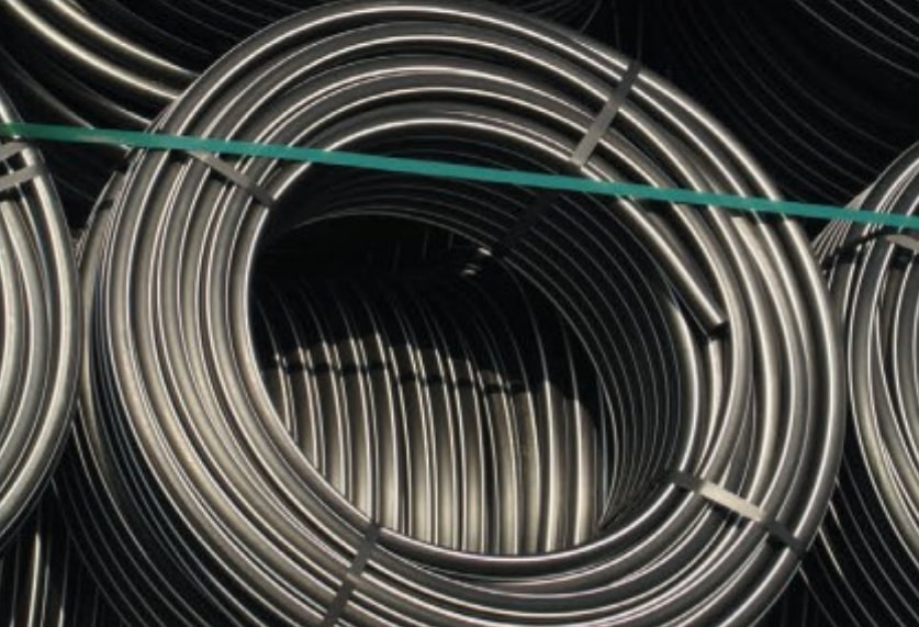 Description des tubes 100m PE Haute Densité à bande blanche.